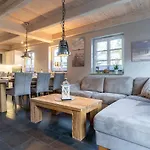 Сasa de vacaciones Reetdachhaus Sandhus Reetdachhaus Sandhus Heck *